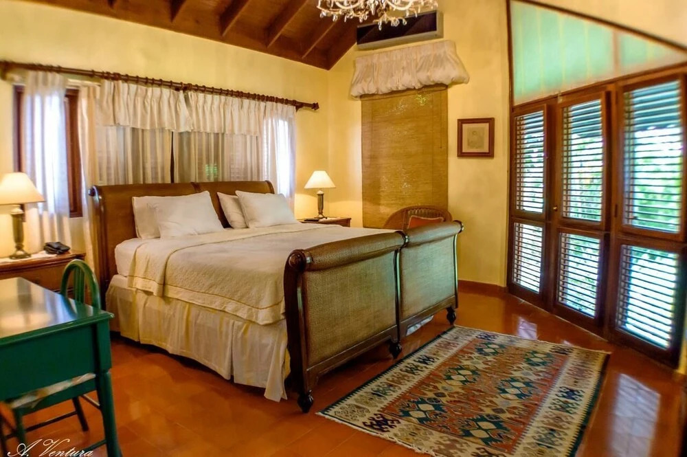 Walking Distance to the Beach No6320