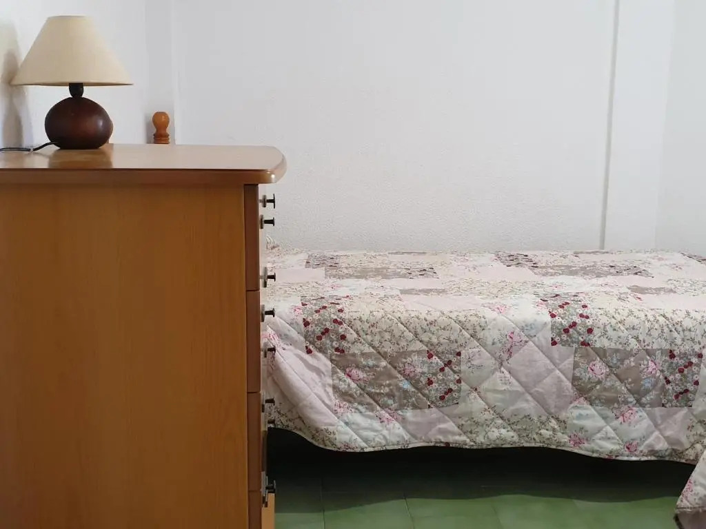 Ref 23v2e apartamento 2 hab. urb. pinar don jesus