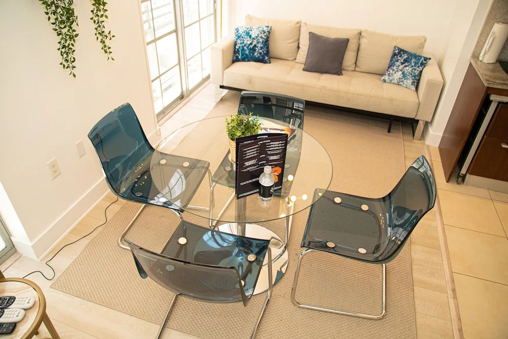 Allure Suites