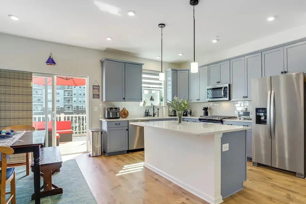 Walk to Dtwn: Waterfront Eastern Shore Townhome