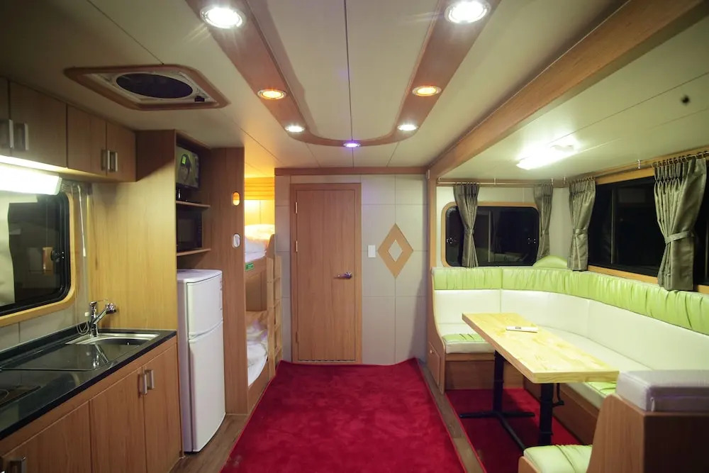 Pamping Jeju Caravan