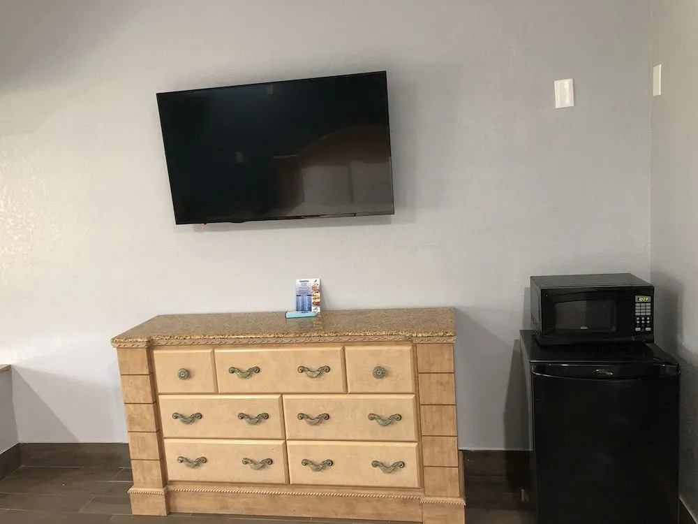 The Symphony Inn & Suites