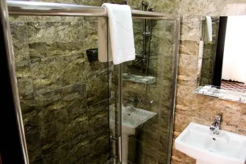 Kristal Hotel