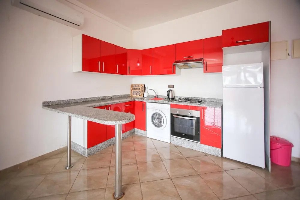 Appartement neuf, entouré de verdure + piscine
