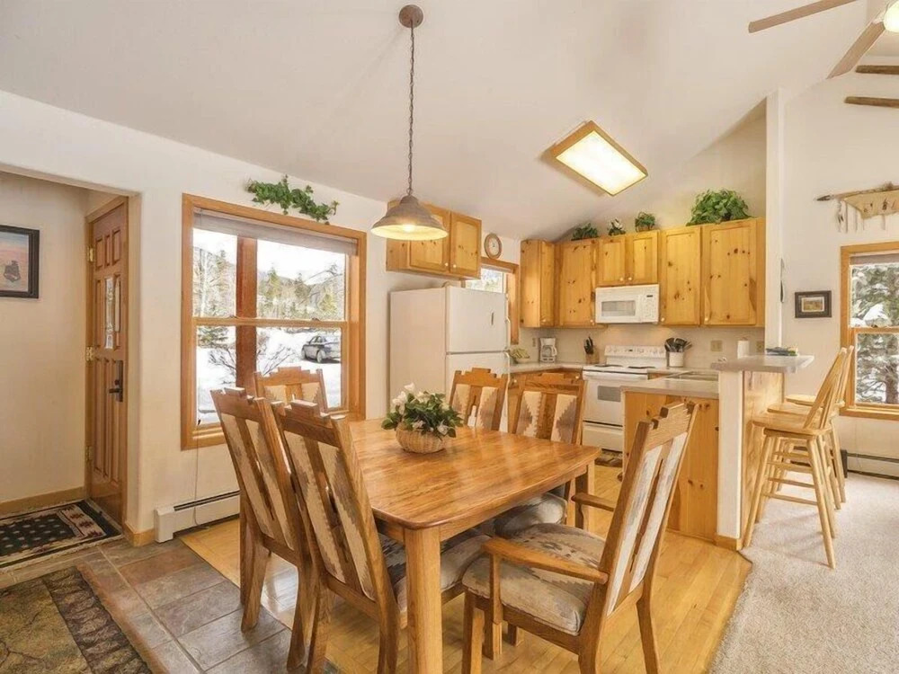 Snake River Village 3 Bedroom Apartment by Key to the Rockies