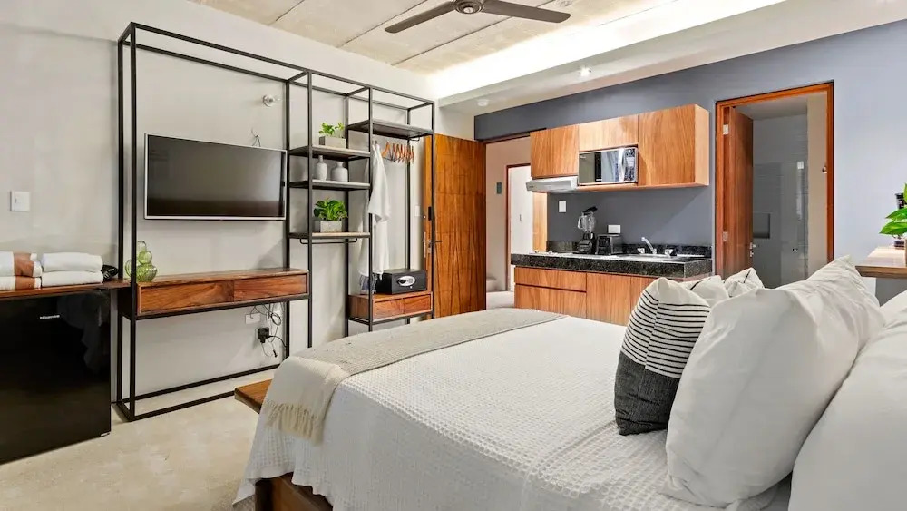 Searena Boutique Condos - Adults Only