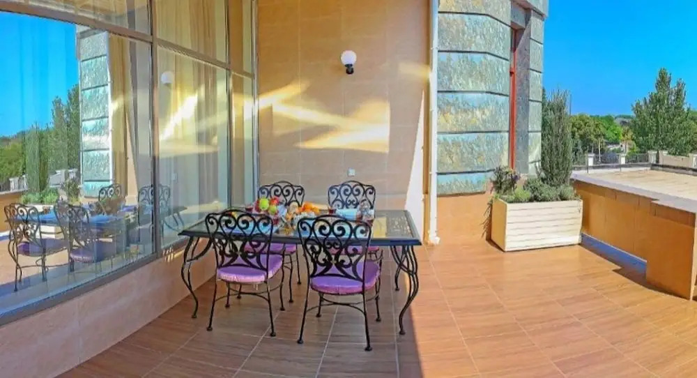 Apartments & TERRASA