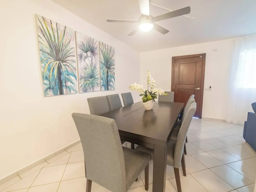 7br Massive Villa In Sosa - 2mins From Nightlife