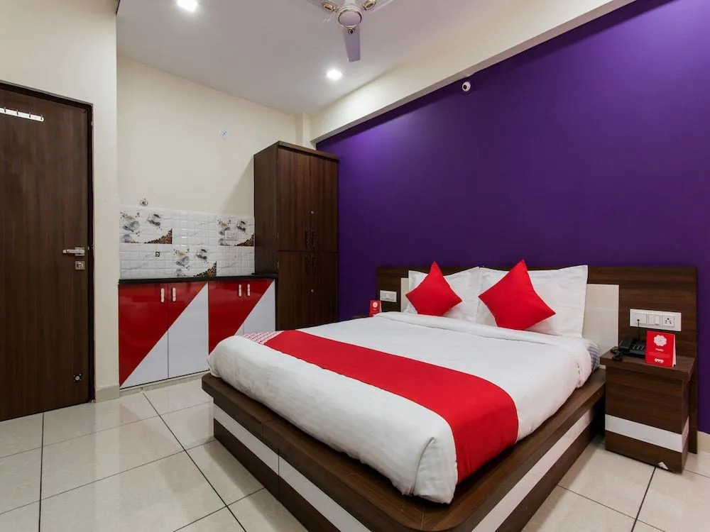 Collection O Jineshwari Hotel