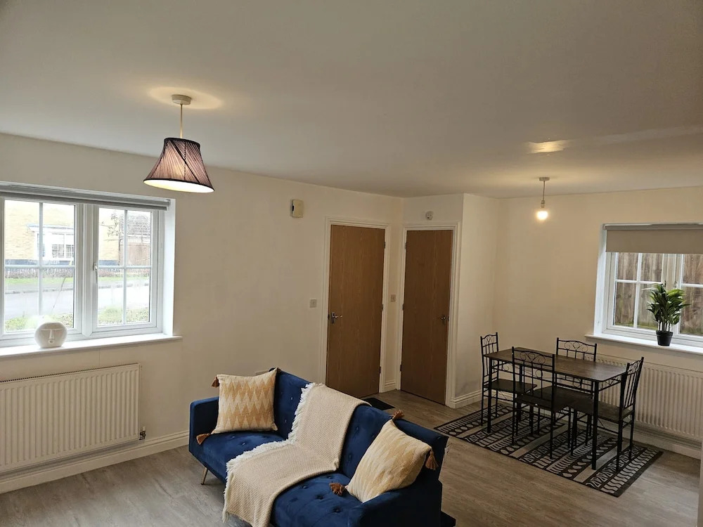 Impeccable 2-bed House in Basildon