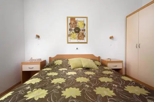Apartments Irena with sea view