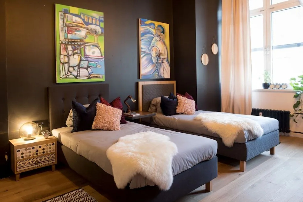 Design Hostel P182