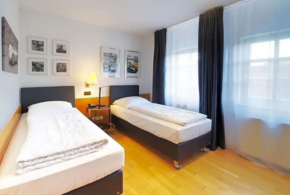 Reinhardts Garni Automobilia Hotel