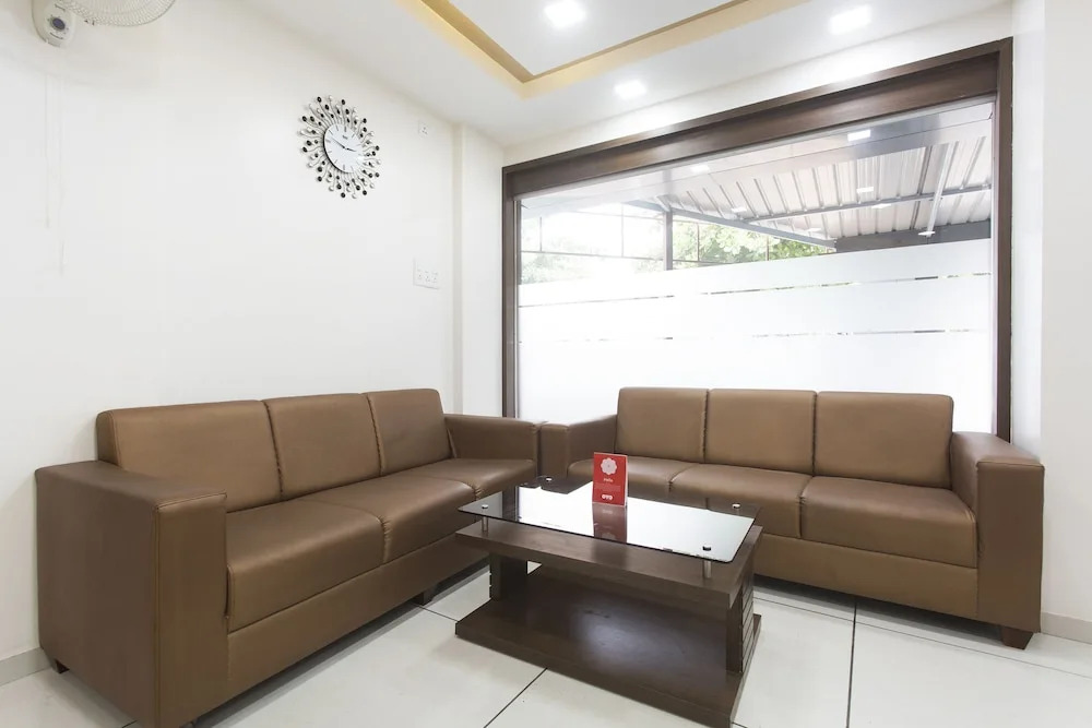 OYO 10352 Hotel Vishwas