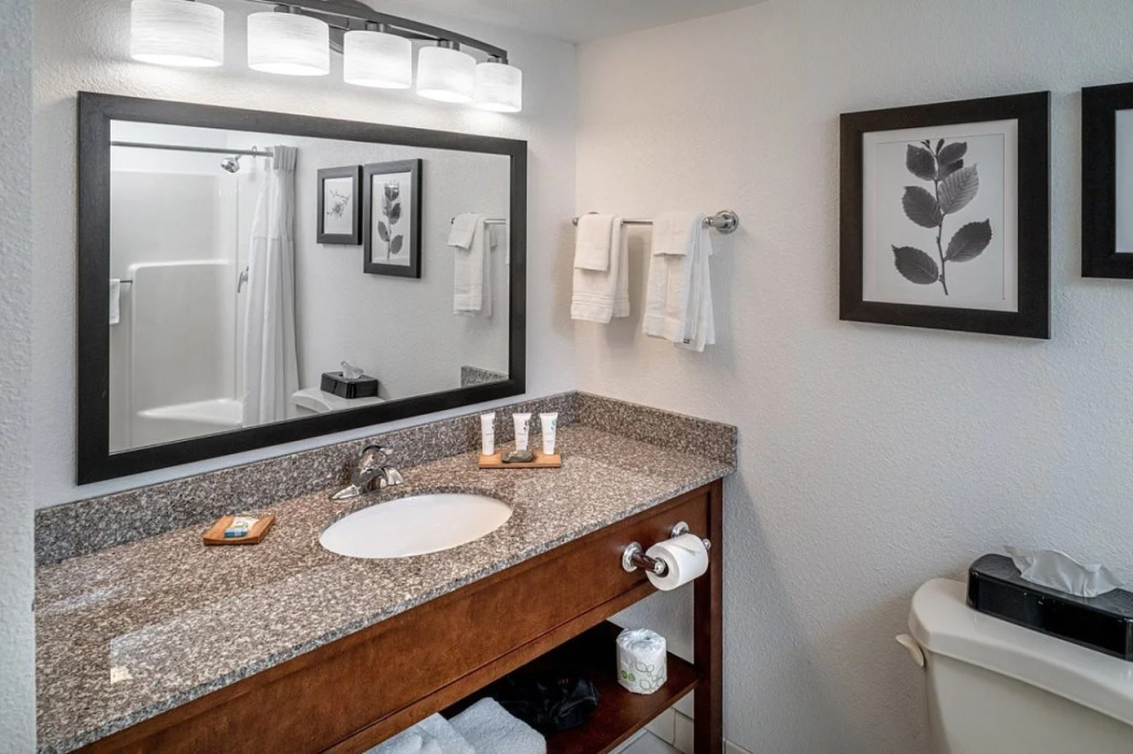 Country Inn & Suites by Radisson, Dunbar - Charleston