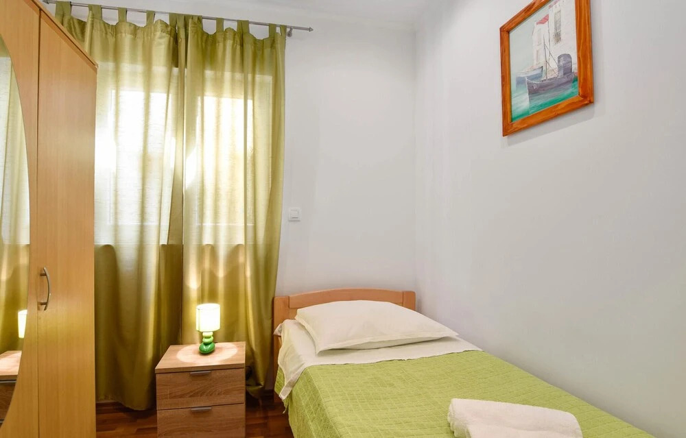 Amazing Apartment in Podstrana With 3 Bedrooms, Wifi and Outdoor Swimming Pool