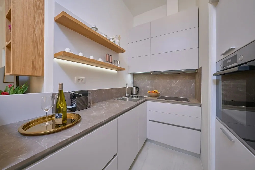 Salve Luxury Apartment by Litto