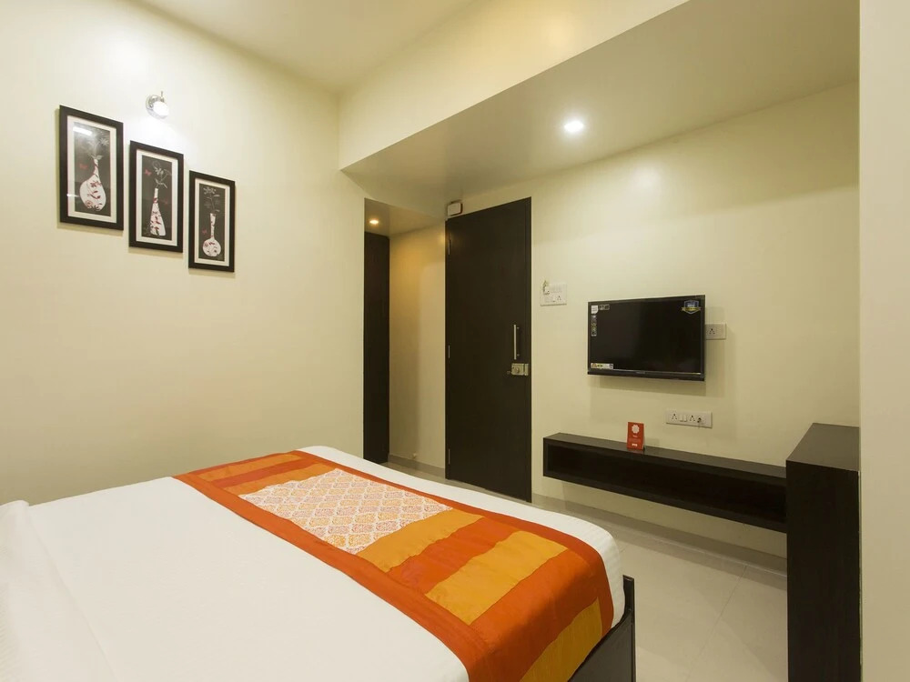 OYO 9196 Suyog Inn