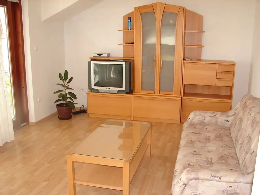 Apartments Tone