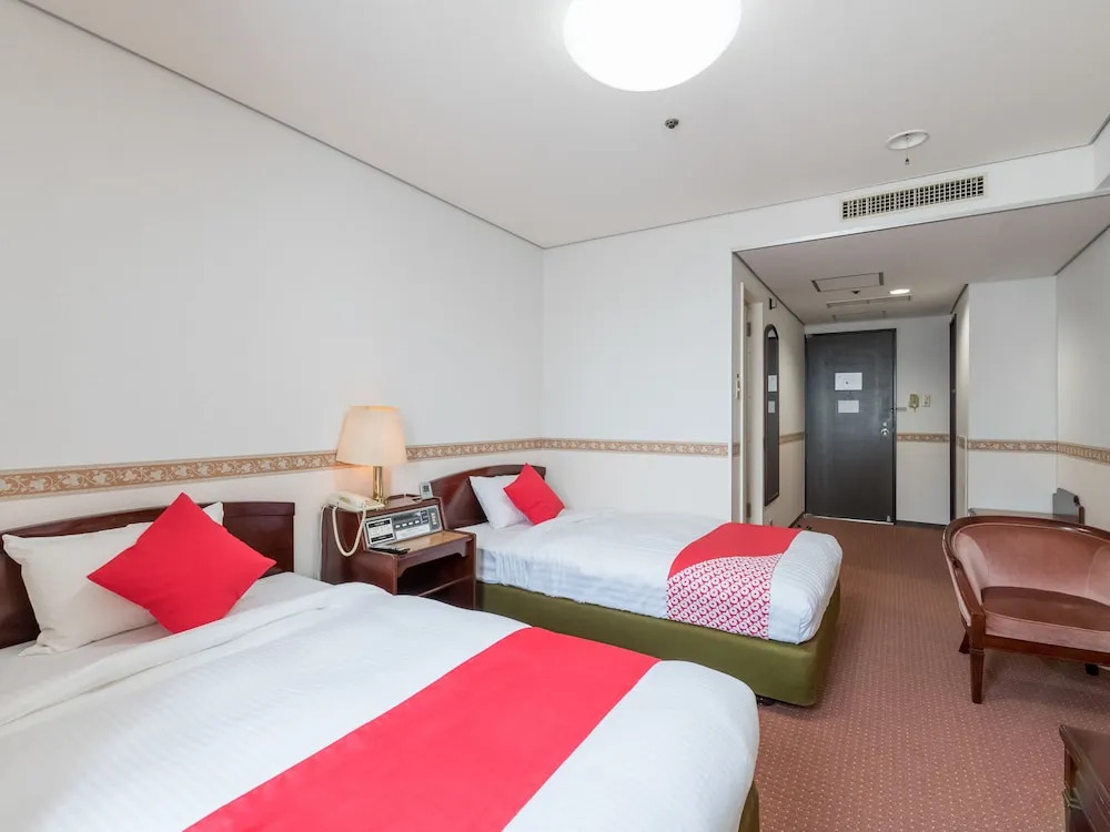 Oyo Hotel Toyama Joshi Koen