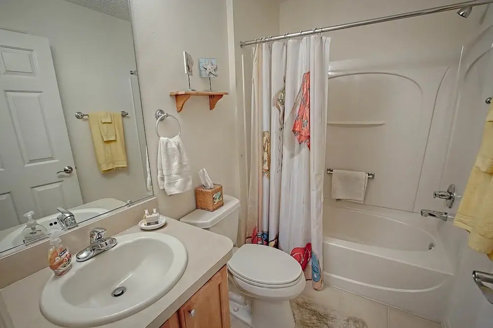 Five Forks Trail Home 3 Bedroom by The VIR Group