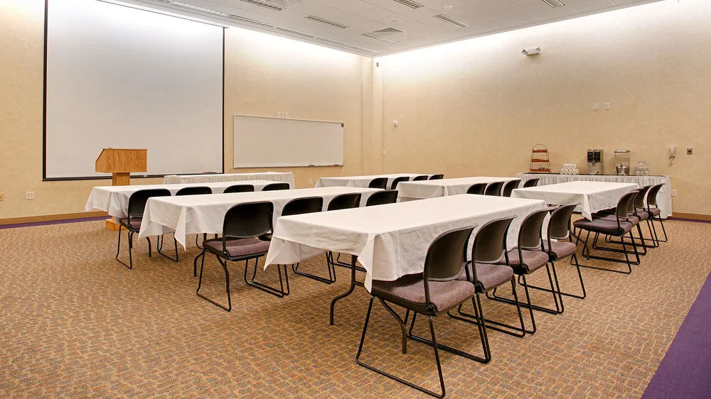 The Falls Inn & Suites / Bigwood Event Center