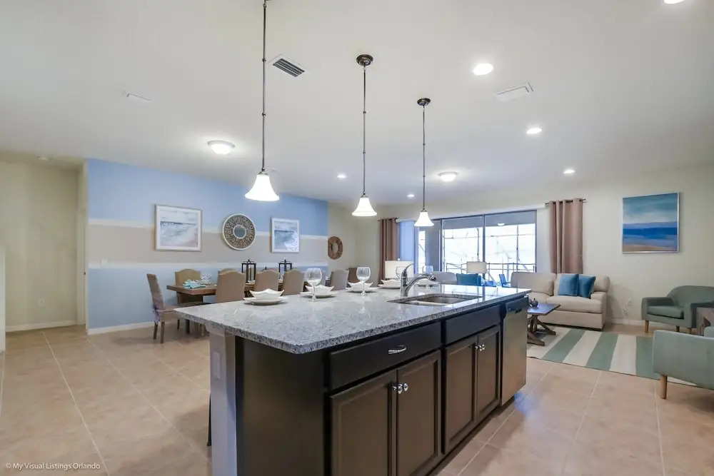9 Bed Villa with Games, Pool & Spa