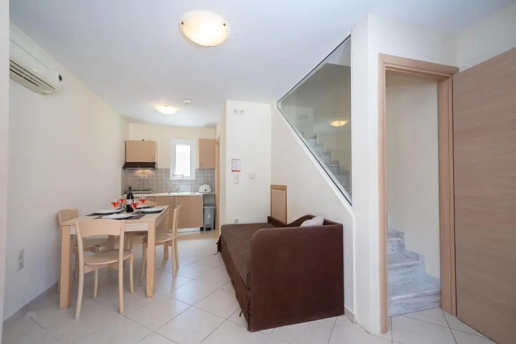 Makris Yialos Apartments