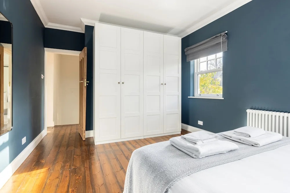 Spacious 3 Bed Flat Putney