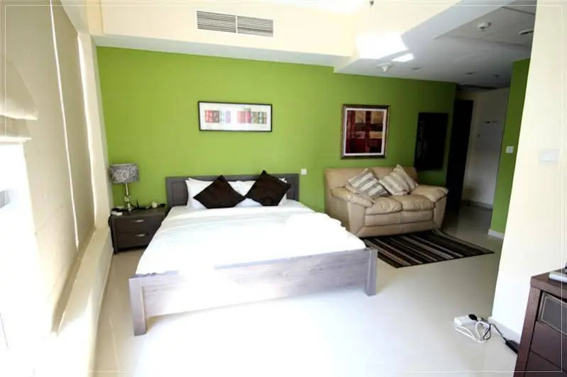 Bright and Modern Condo in Dubai Marina