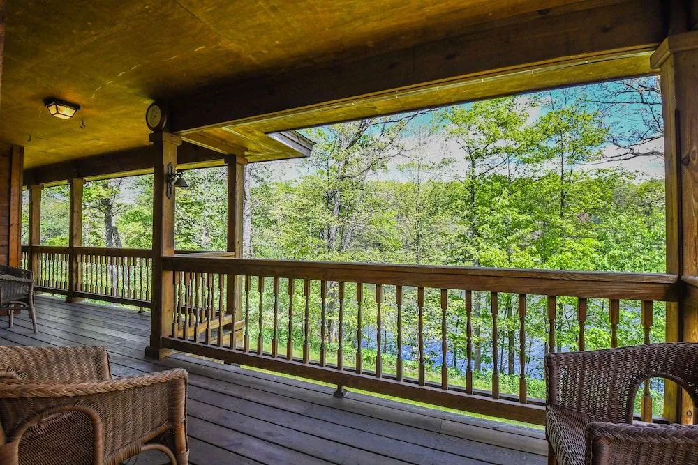 Toasted Marshmallow Lodge
