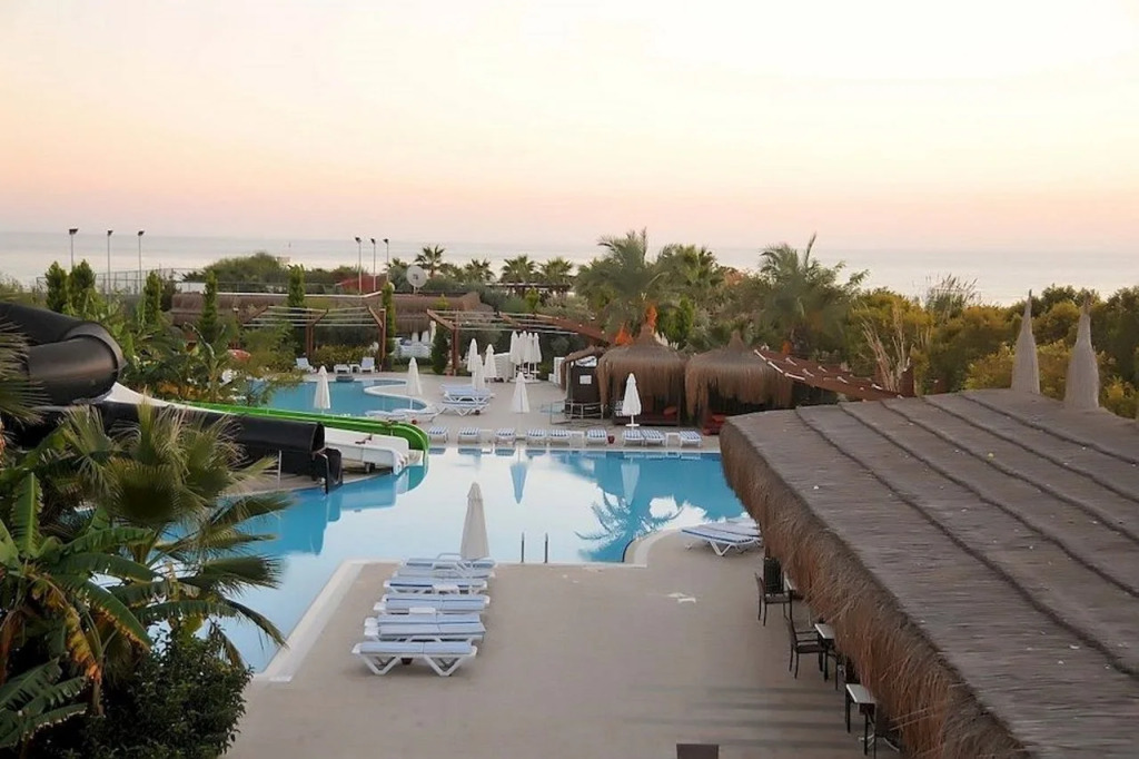 Saturn Palace Resort