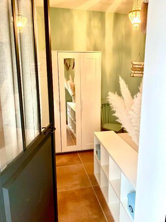 Studio Muret Atypique (Adults Only)