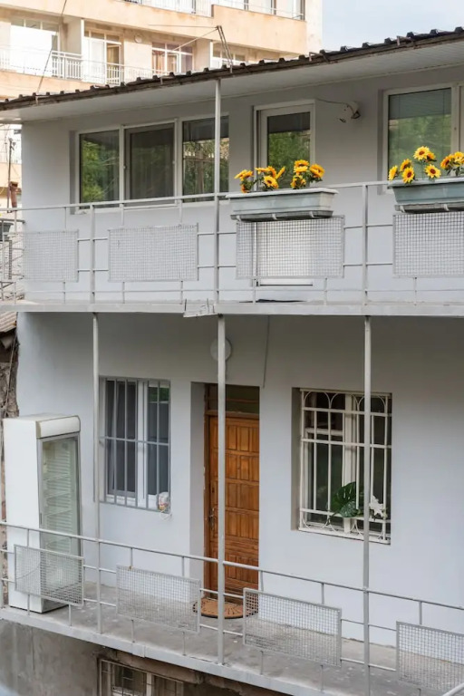 Vincent Hostel by Hotelier