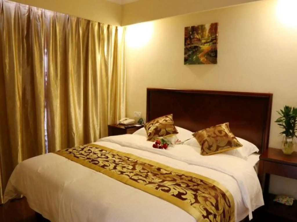 GreenTree Inn Suzhou Industrial Zone Yangcheng Lake Weiting Mong Kok Express Hotel
