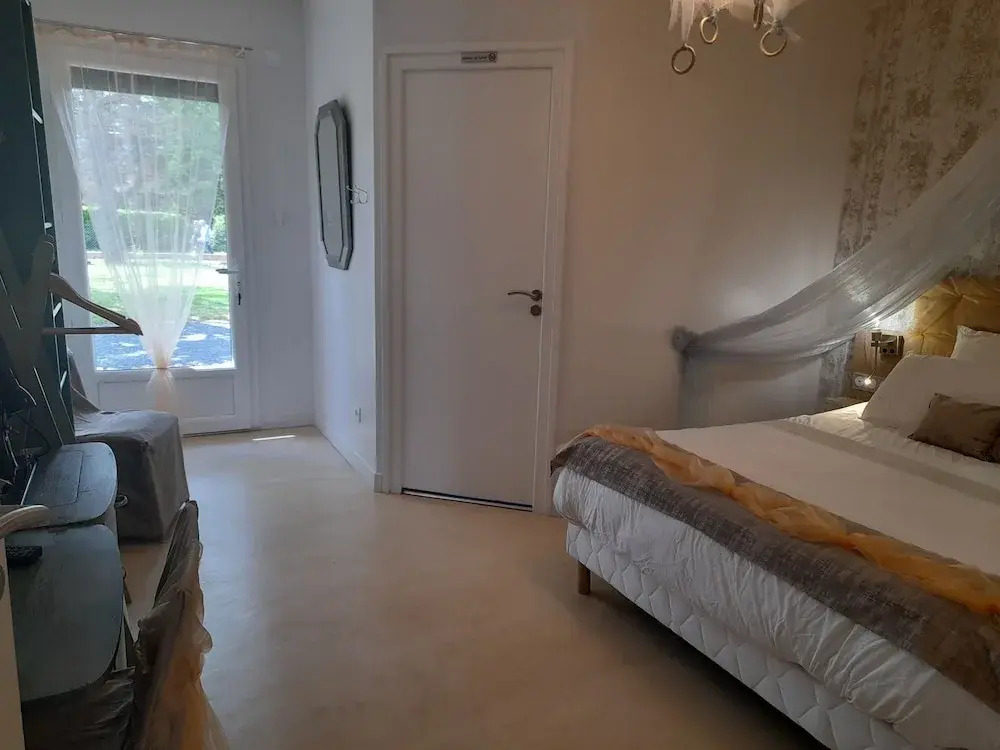 La maison du Bonheur, borne de recharge VE