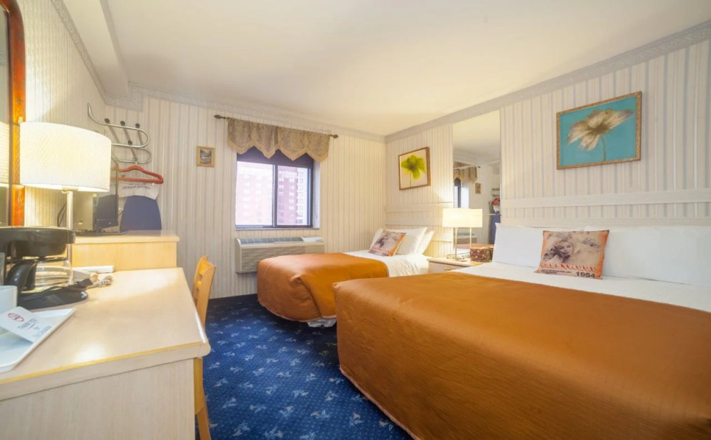 Flushing Central Hotel 88