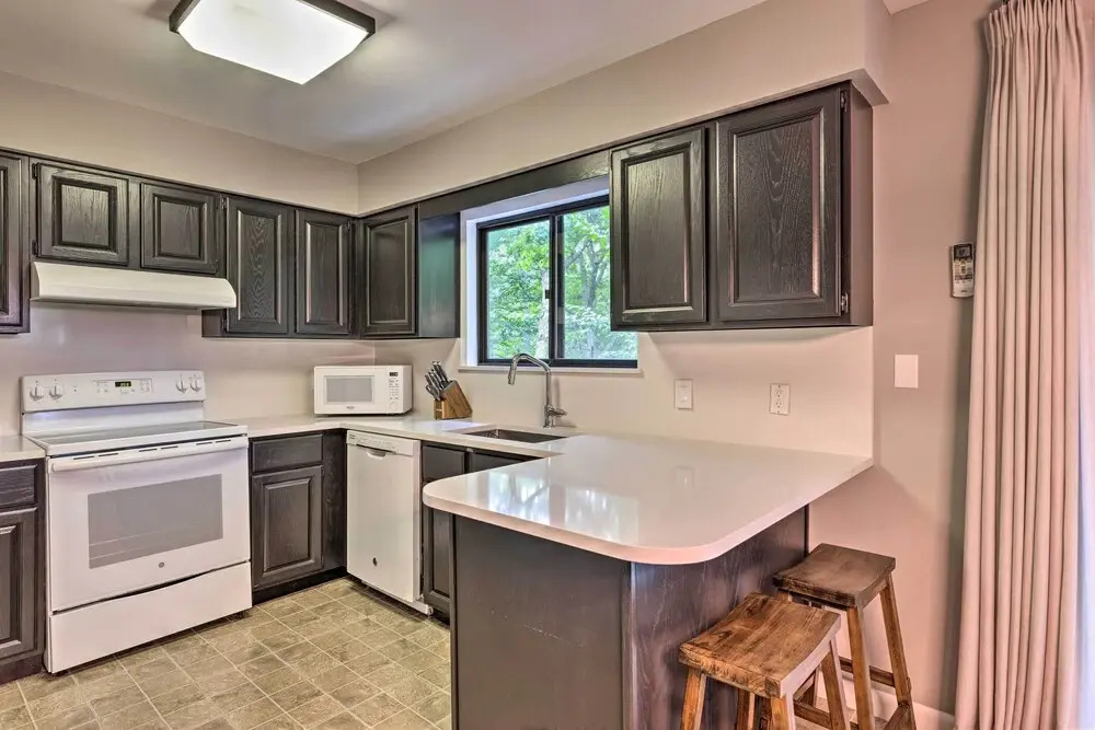 Unique Southampton Getaway w/ Rooftop Deck!