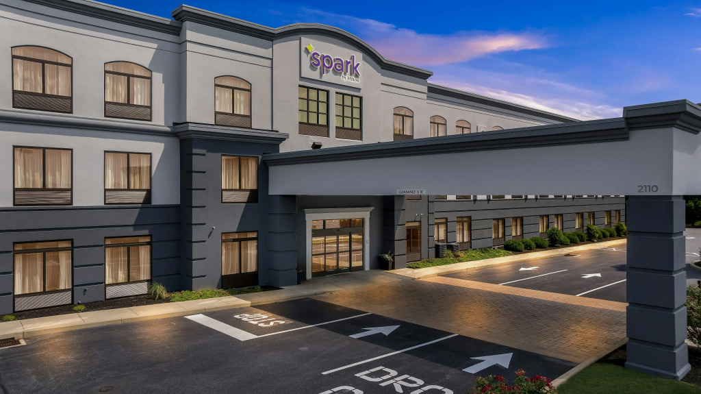 Spark by Hilton Lancaster Dutch Country