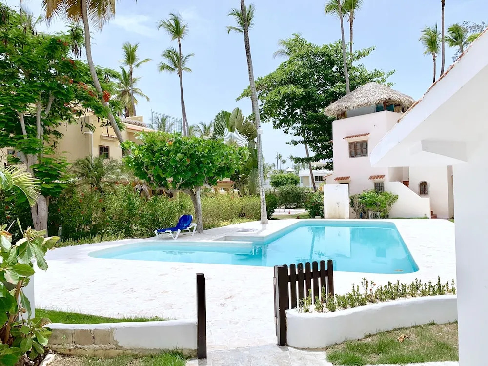 New & Modern Apartment Close to the Beach
