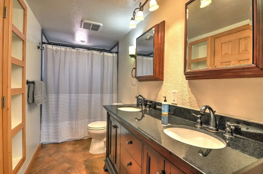 Casita Overlooking Horizon 2 Bedroom Home
