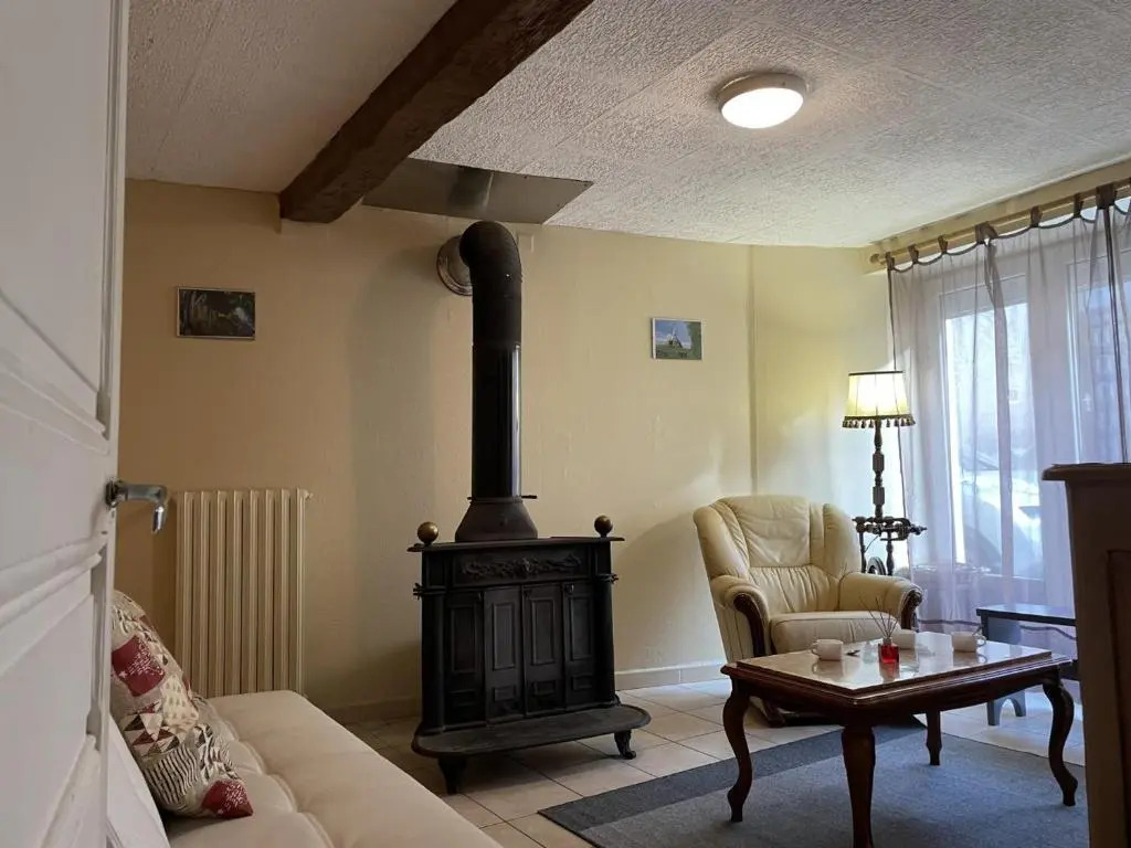 Maison de charme à Arfeuilles pour randonnées - FR-1-489-52