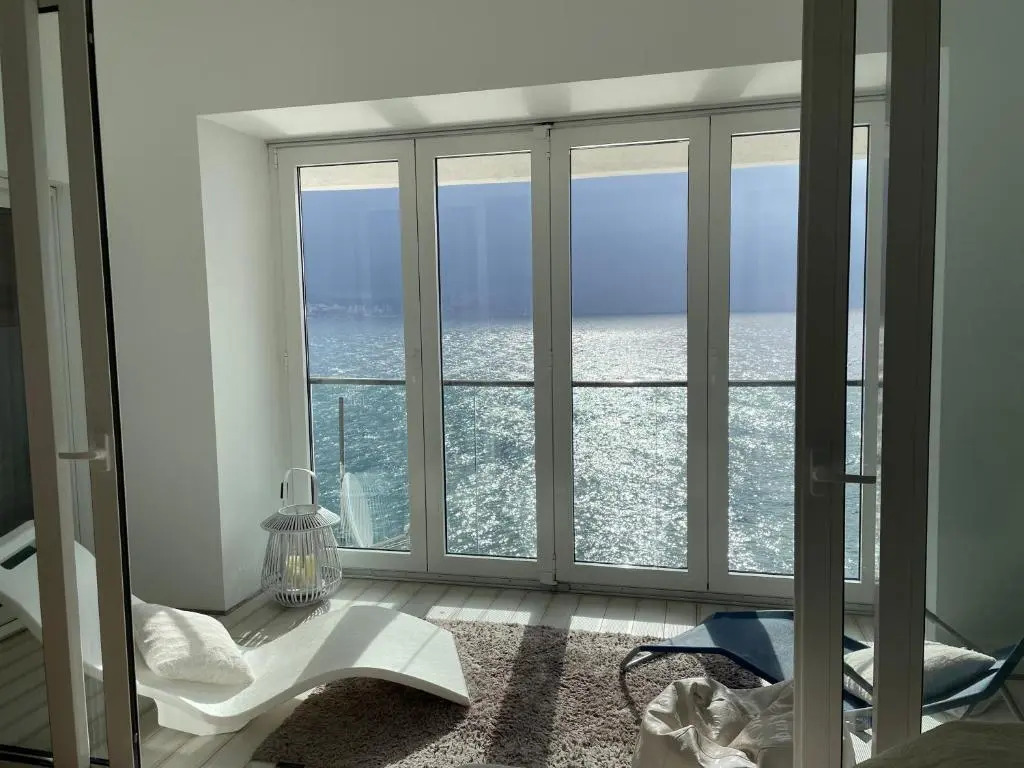 First row to the sea - Nautilus Deluxe Apartment