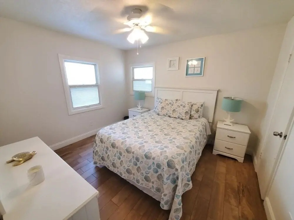 Beach Cottage On C Street 3 Bedroom Home