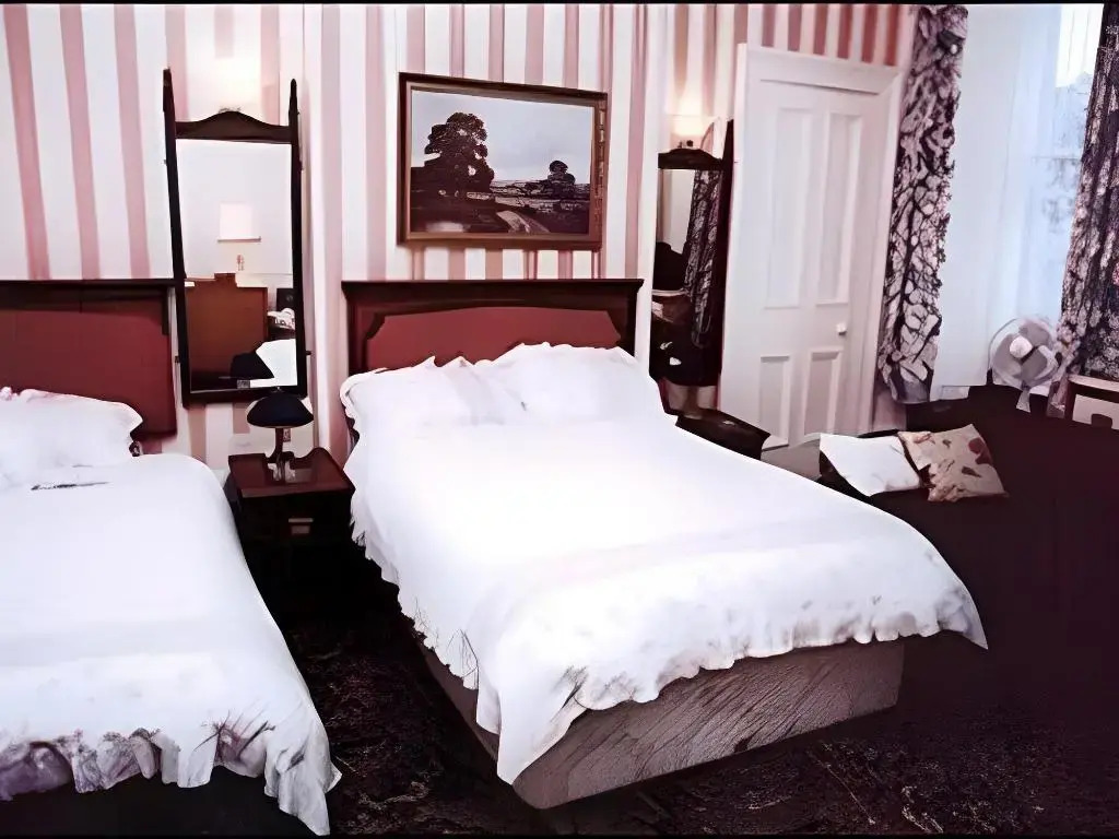 Eglinton Guest House