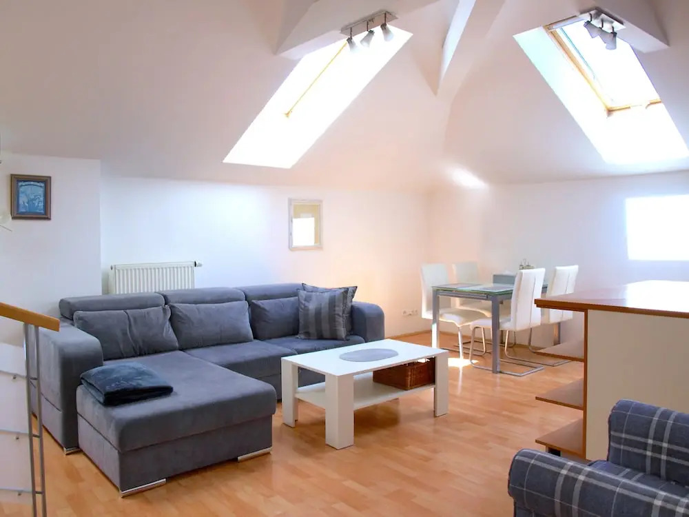 Emora Modern City Center Apartment