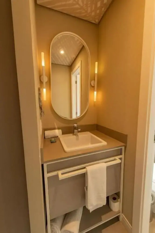Luxury Stay Steps from Praia Brava
