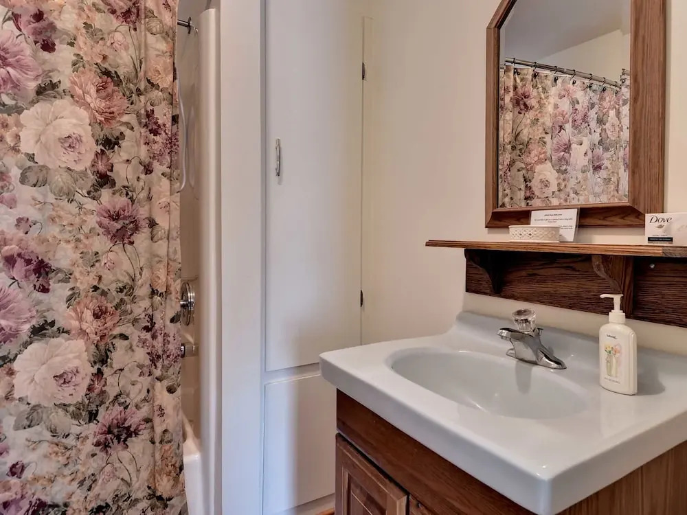 Aldrich House Bed & Breakfast