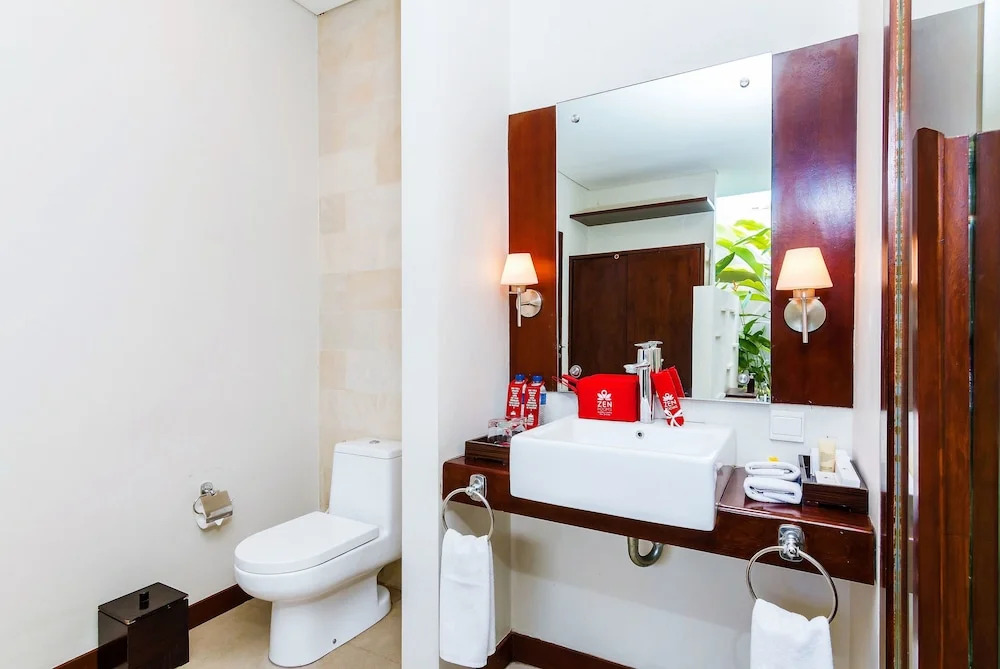 ZEN Premium Umalas Bumbak Villa