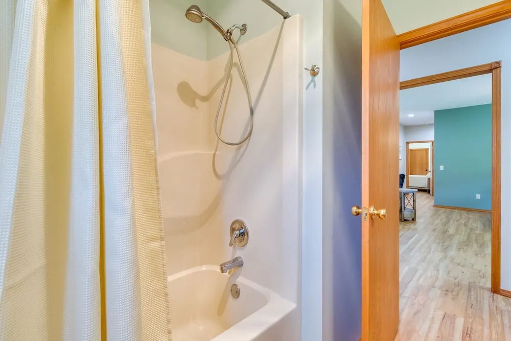 Waterfront Getaway w/ Patio on the White River!